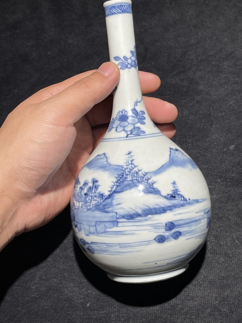 清康熙 青花山水纹锥把瓶 - 图7