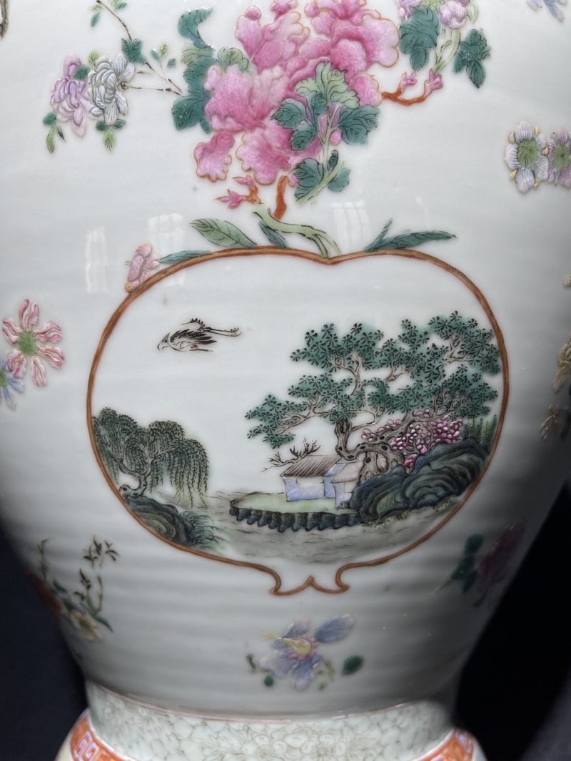 民国 粉彩花卉开光山水人物纹大瓶 - 图5