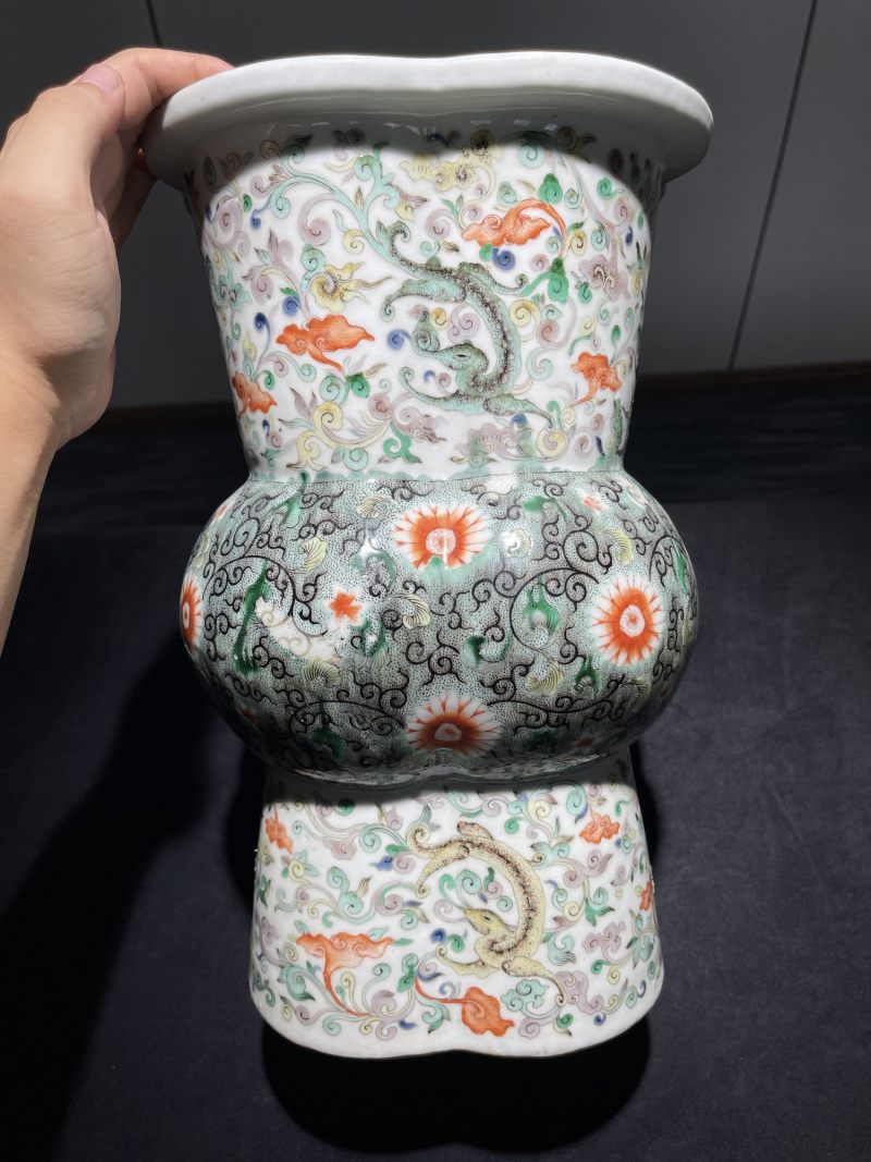 清晚期 五彩花卉纹海棠尊 - 图2