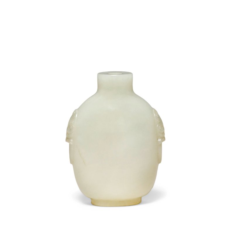 十九世紀 白玉雕鼻烟壺 | A WHITE JADE SNUFF BOTTLE