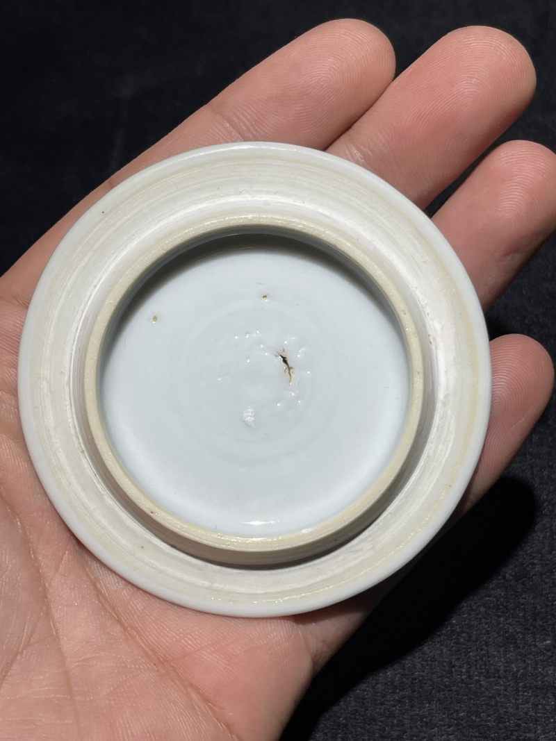清康熙 青花洞石花卉纹印盒 - 图5