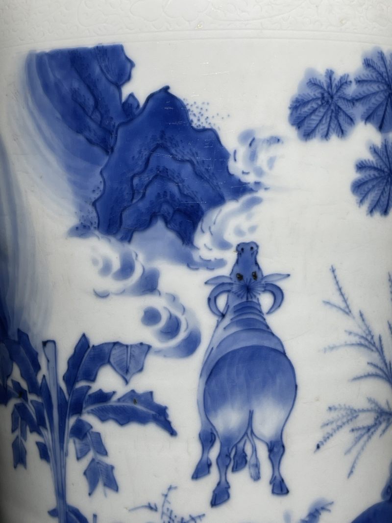 明崇祯 青花百里奚饲牛拜相纹筒瓶 - 图12