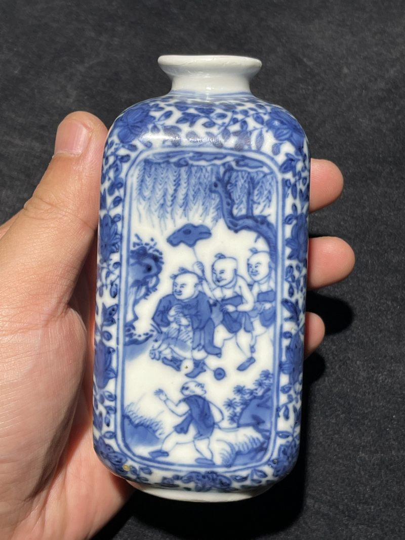 清中期 青花婴戏纹四方小瓶 - 图2