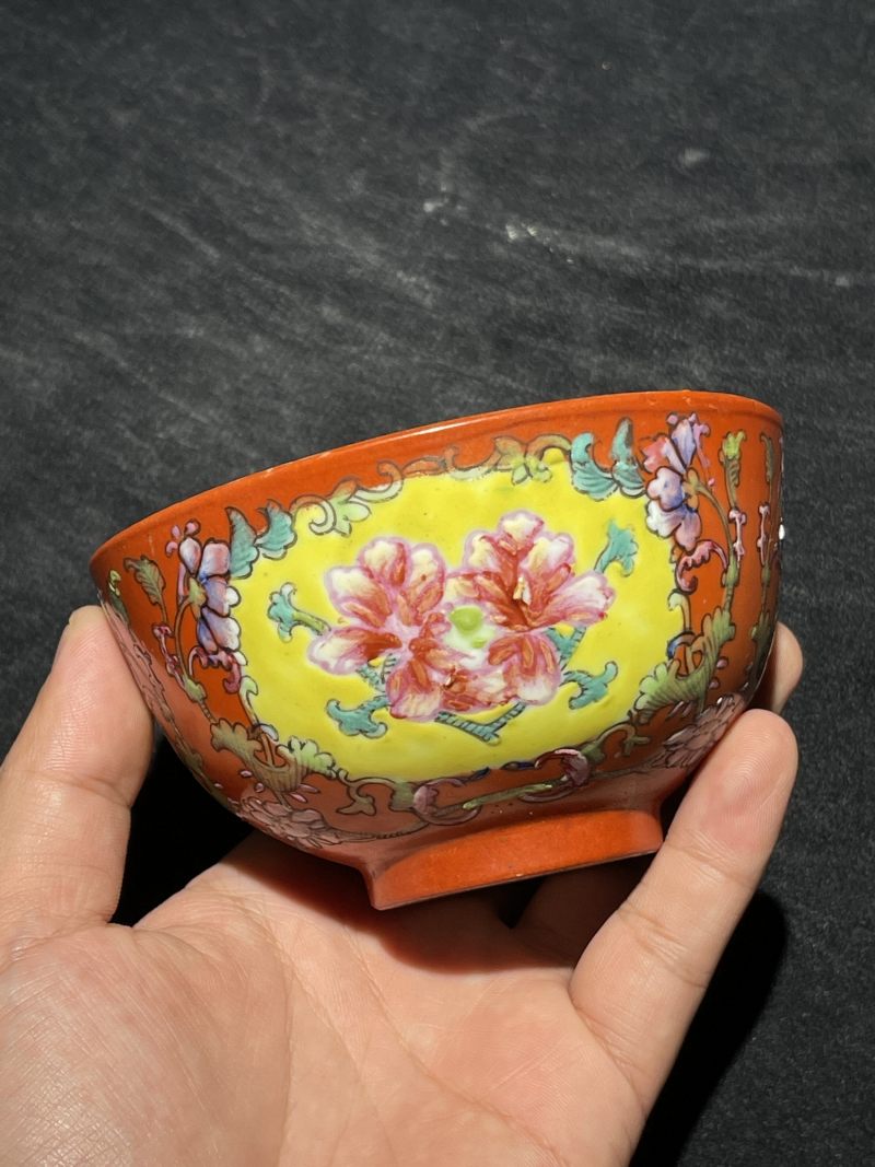 清光绪 珊瑚红开窗洋彩花卉纹碗一对 - 图10