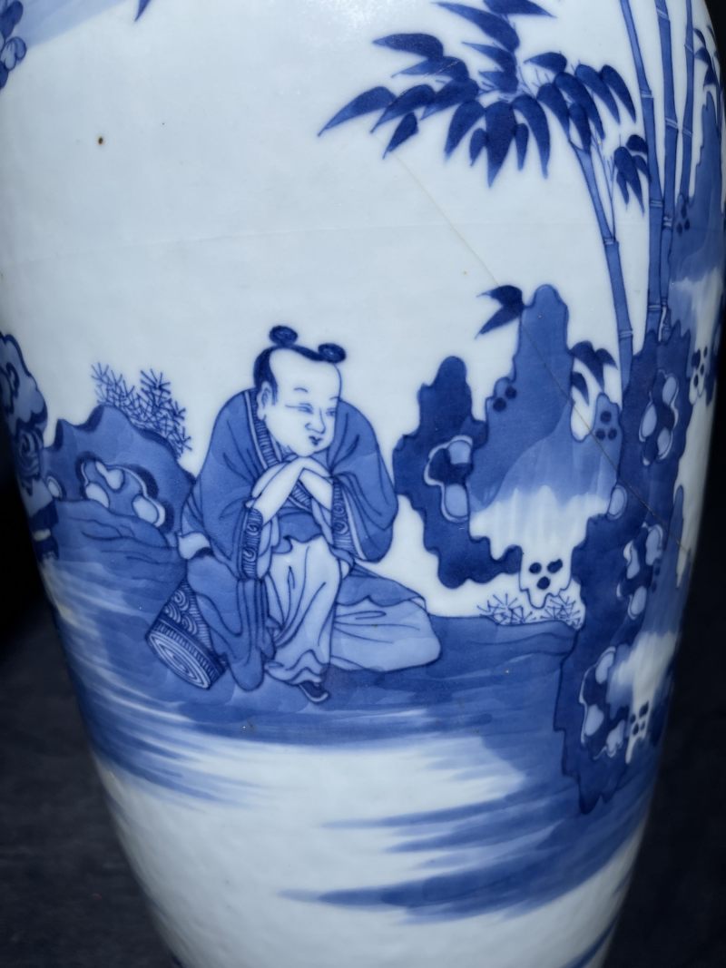 清乾隆 青花汉钟离度吕洞宾纹观音瓶 - 图5