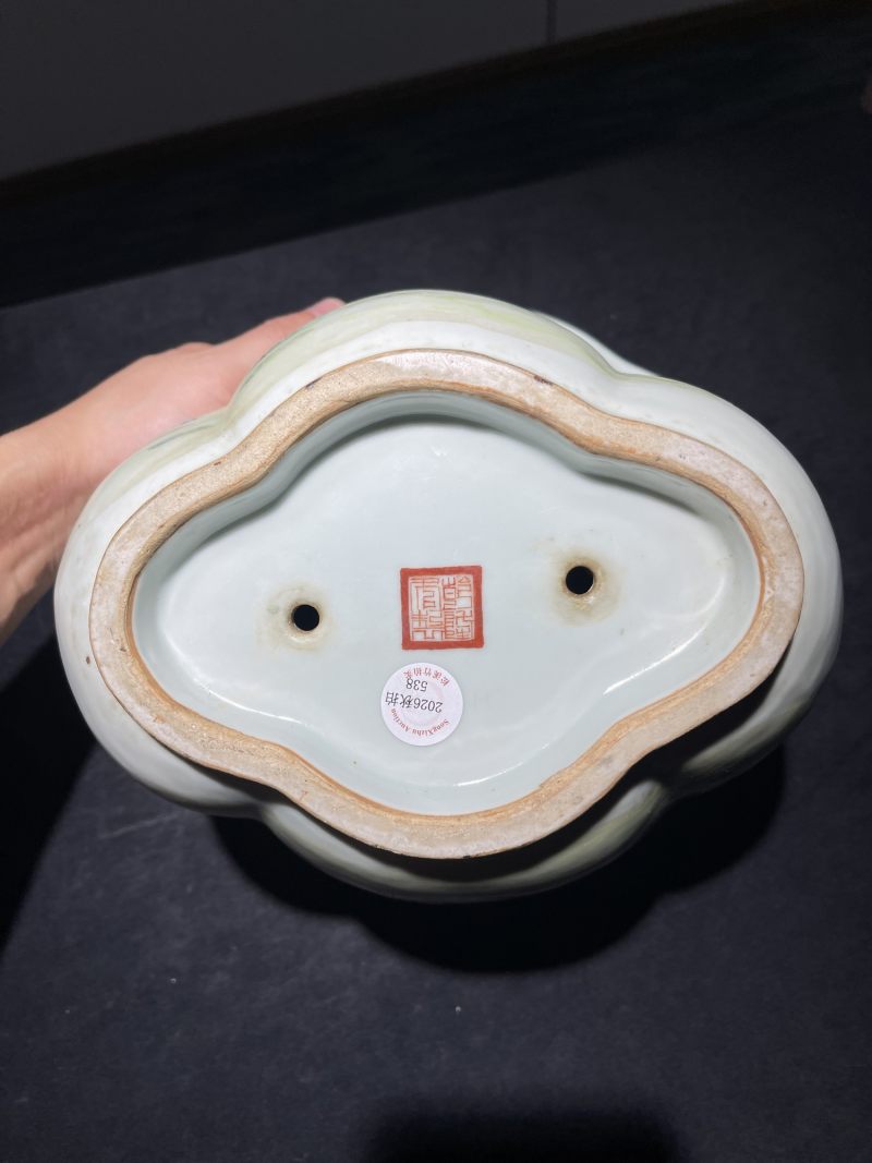 民国 粉彩人物纹花盆 - 图11