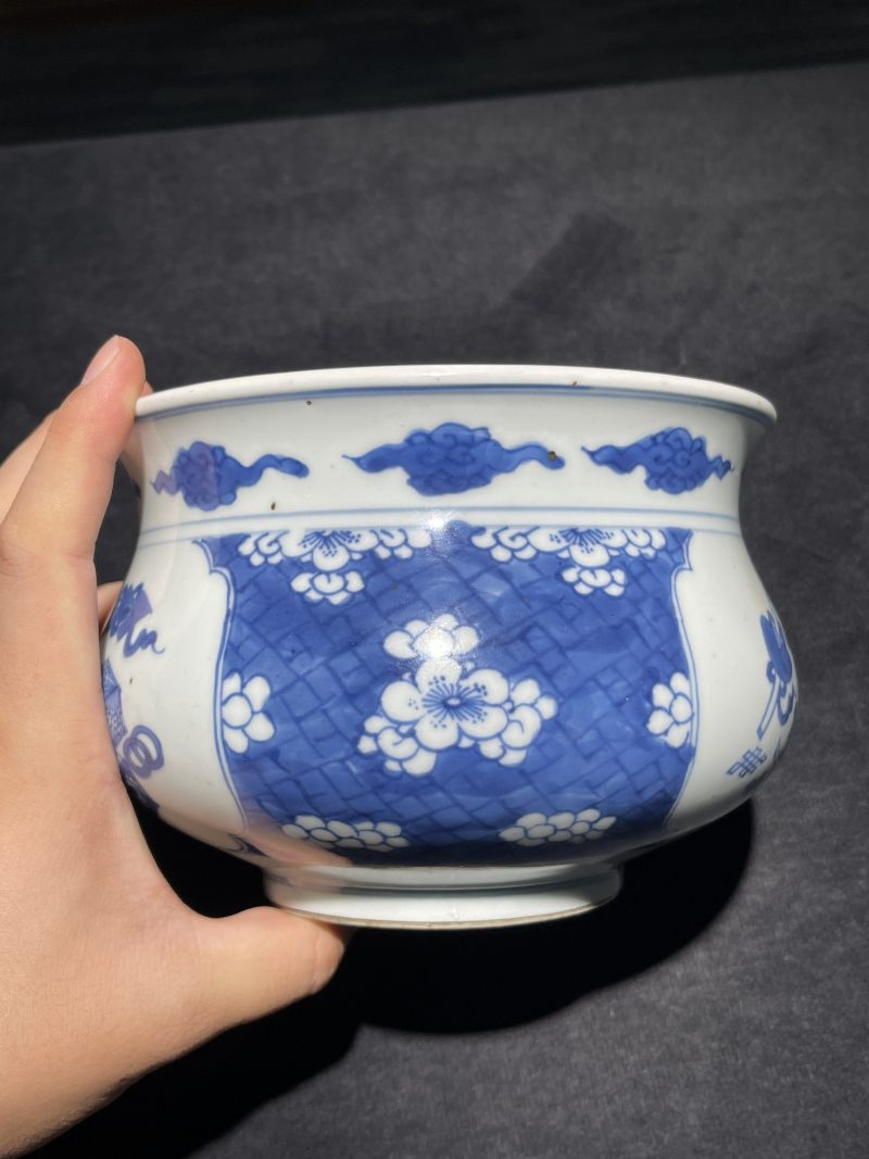清康熙 青花博古纹香炉 - 图5