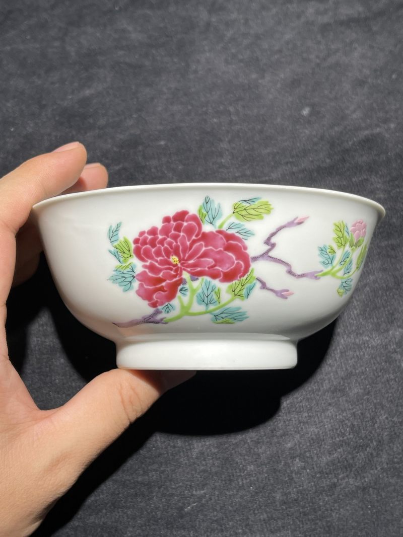 清雍正 粉彩没骨花卉纹碗一对 - 图13