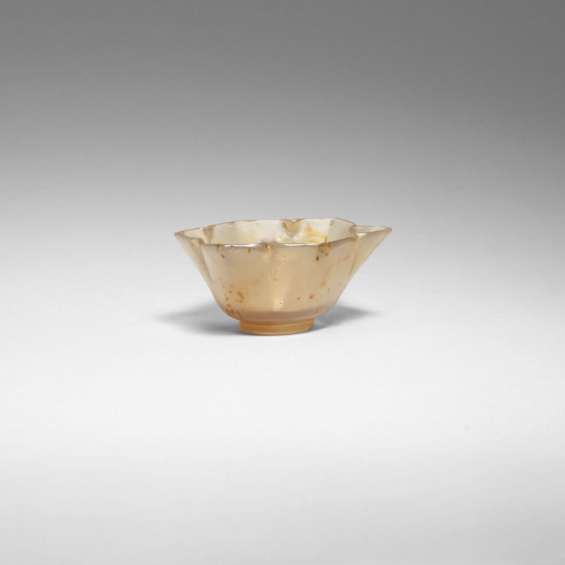 十八世紀 瑪瑙花式杯 | A SMALL AGATE LOBED CUP - 图4