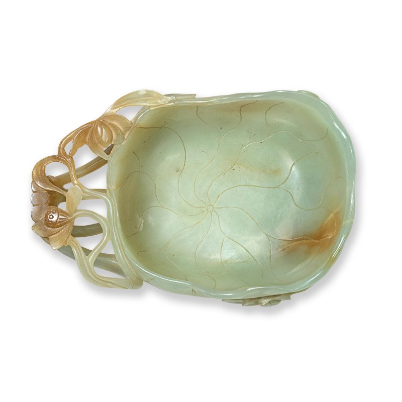 十九世紀 玉雕蓮形洗 | A CARVED CELADON JADE 'LOTUS' WASHER - 图2
