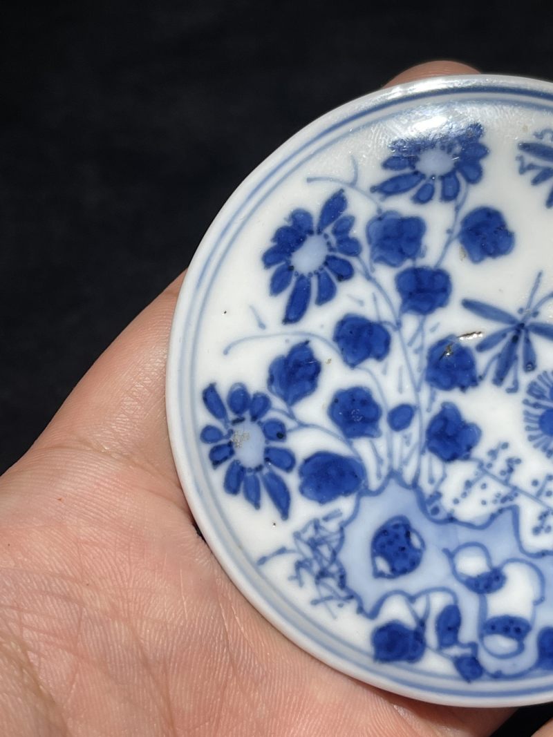 清康熙 青花洞石花卉纹印盒 - 图6