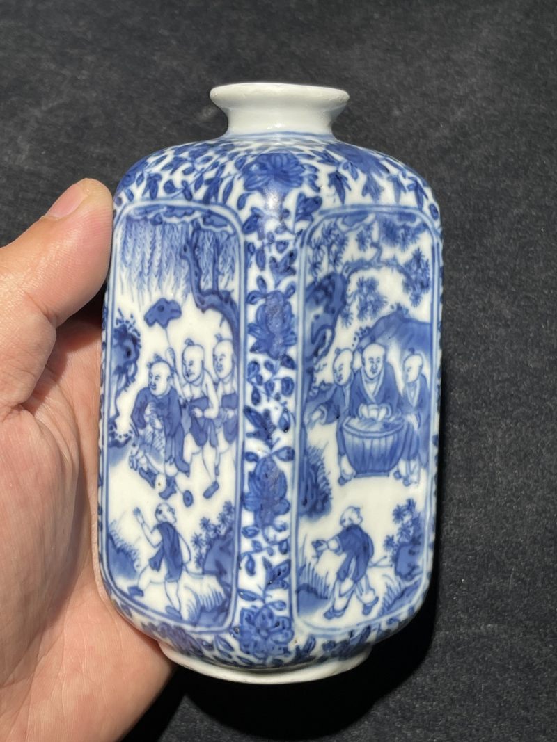 清中期 青花婴戏纹四方小瓶 - 图3