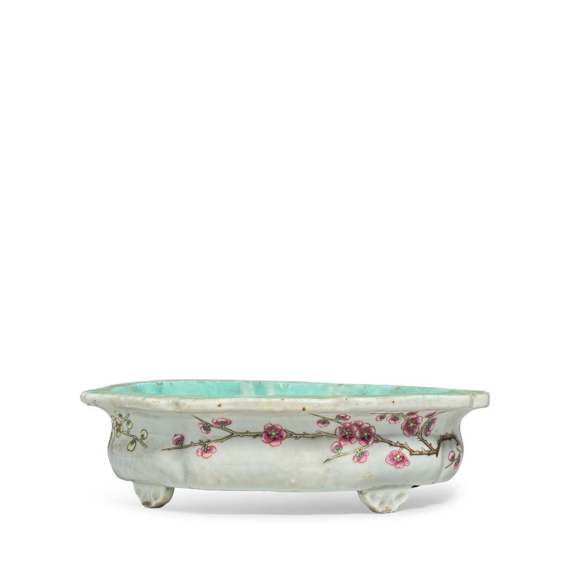 十九世紀 粉彩八邊形花口座 | A FAMILLE ROSE OCTAGONAL FLOWER-FORM PLANTER STAND - 图4