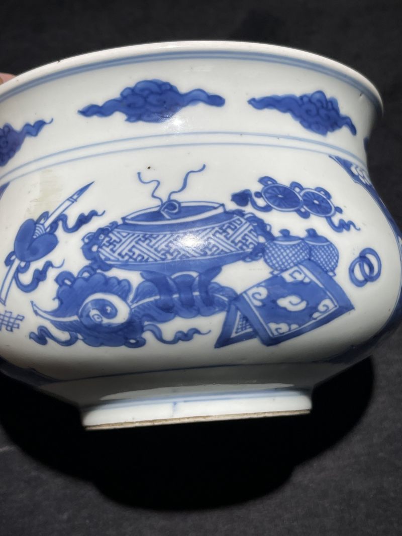 清康熙 青花博古纹香炉 - 图6