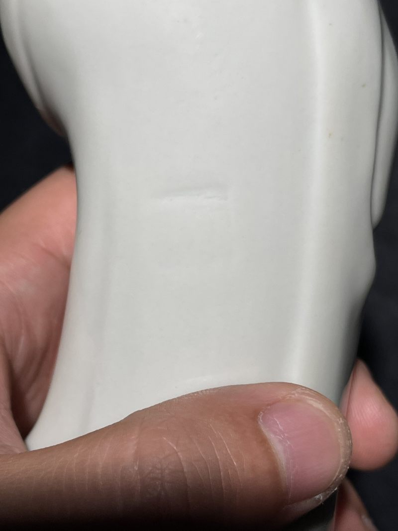 清晚期 白釉刘海戏金蟾瓷塑一对 - 图10