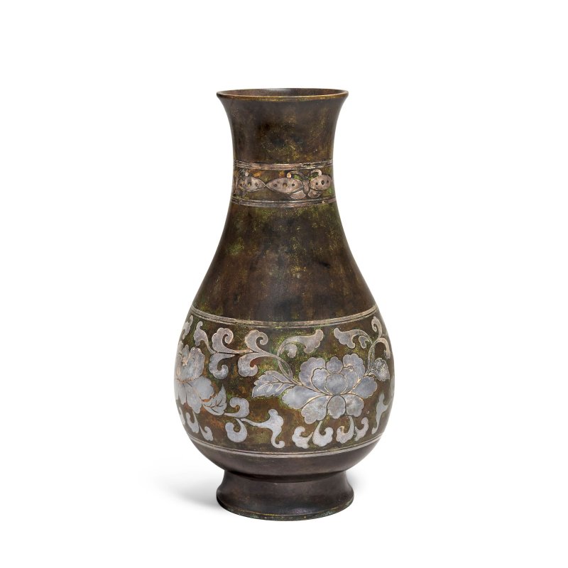 明/清早期 銅嵌銀花卉紋瓶 | A SILVER-INLAID BRONZE 'PEONY' VASE