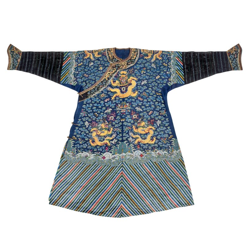 十九世紀 藍地納紗緞綉龍紋吉服 | A BLUE-GROUND EMBROIDERED GAUZE DRAGON ROBE, JIFU