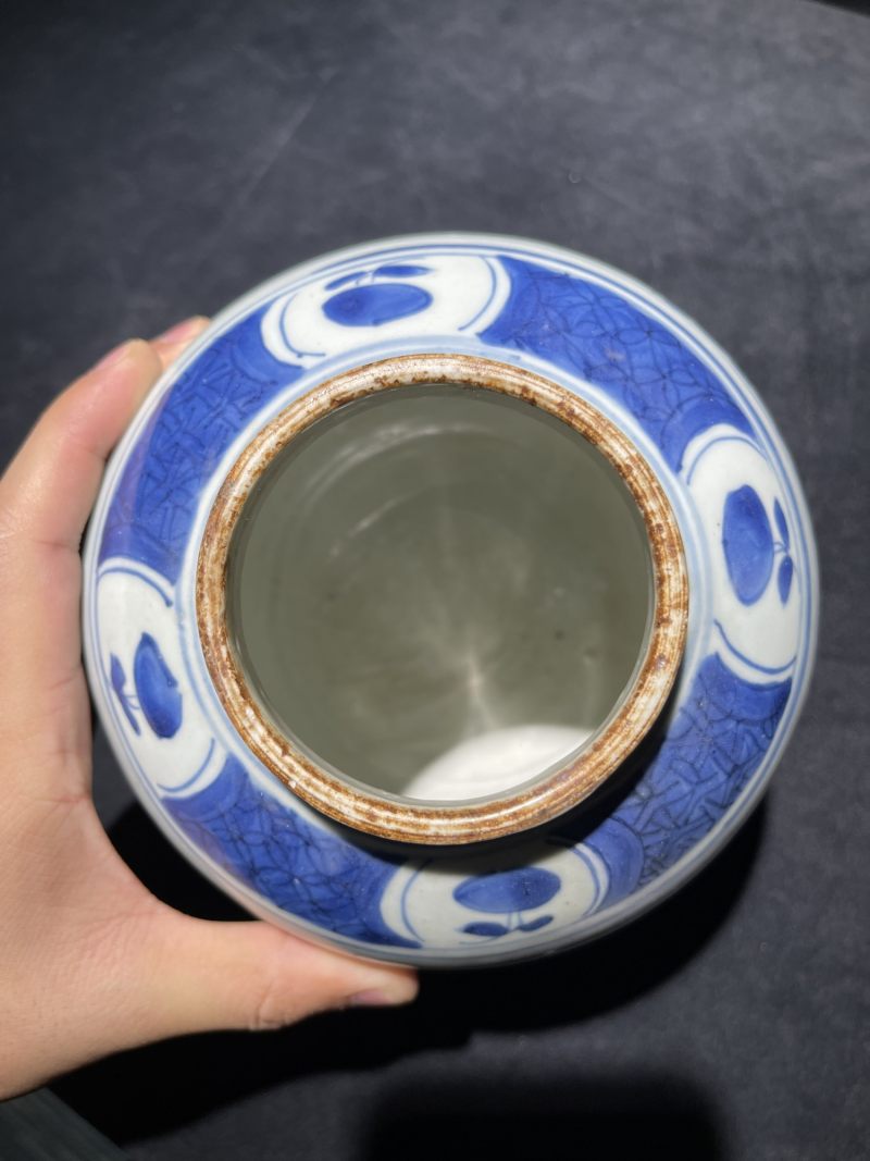 明万历 青花人物故事纹罐 - 图8