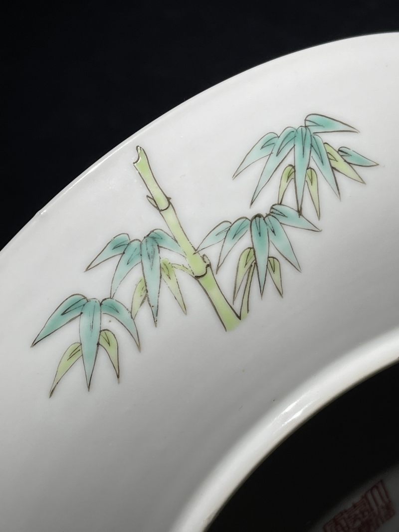 清嘉庆 松石绿地堆白螭龙纹盘一对 - 图6