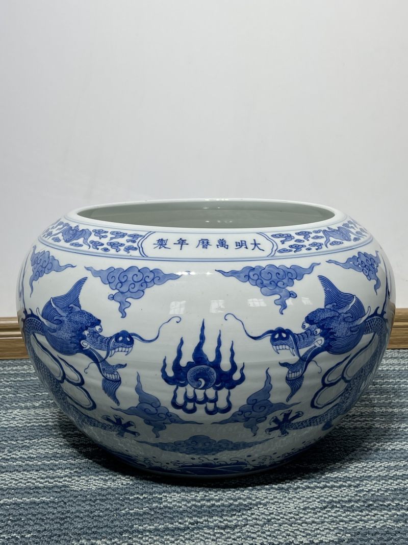 50年代 青花龙纹大卷缸一对 - 图11