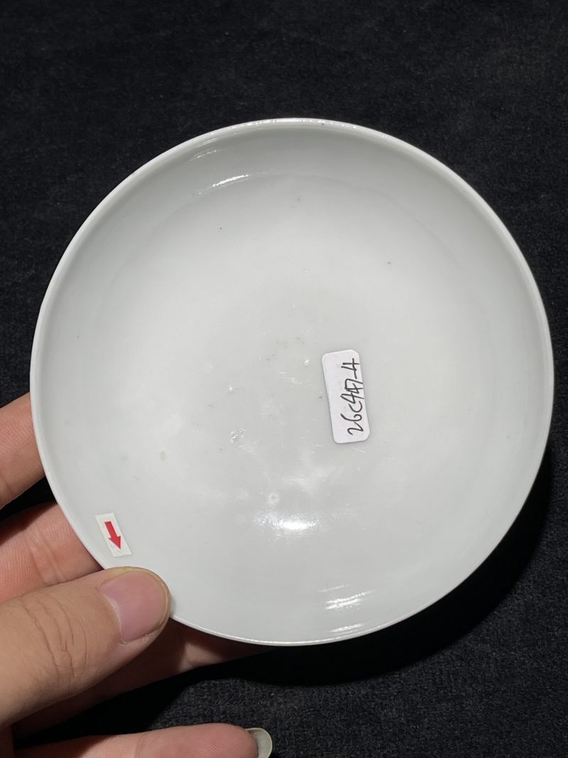 清中期 粉彩蝶恋花纹盖碗一对 - 图24