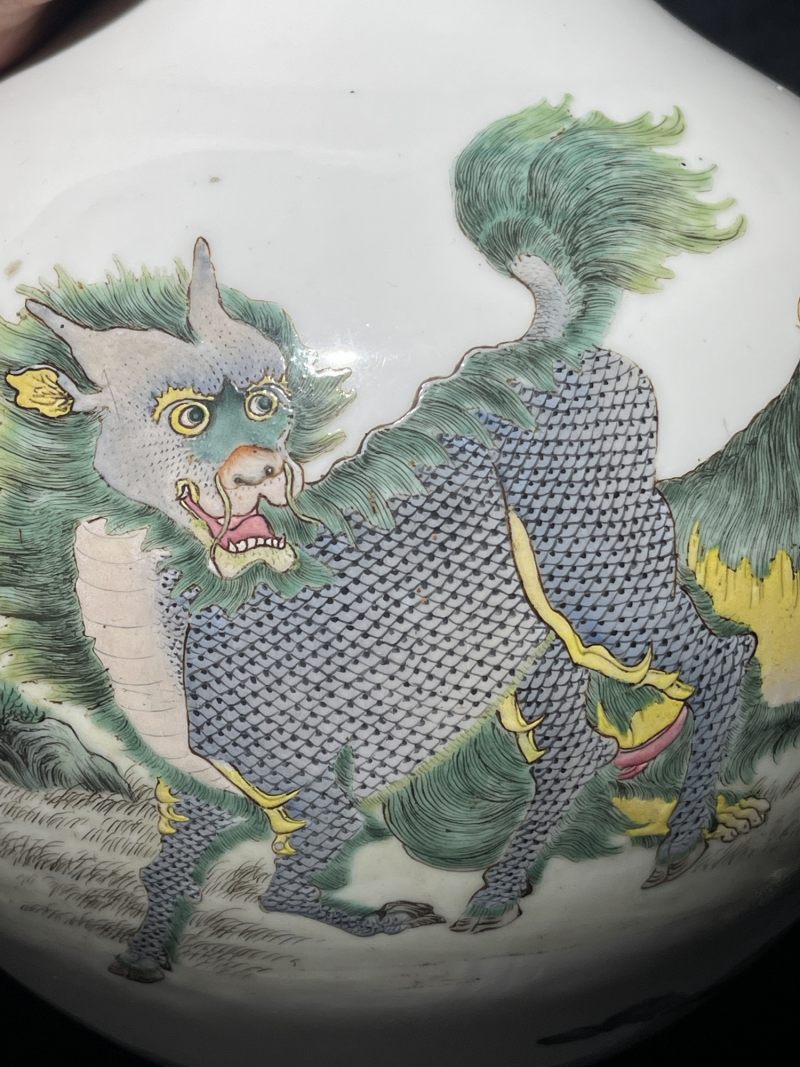 清晚期 粉彩八仙纹天球瓶 - 图12