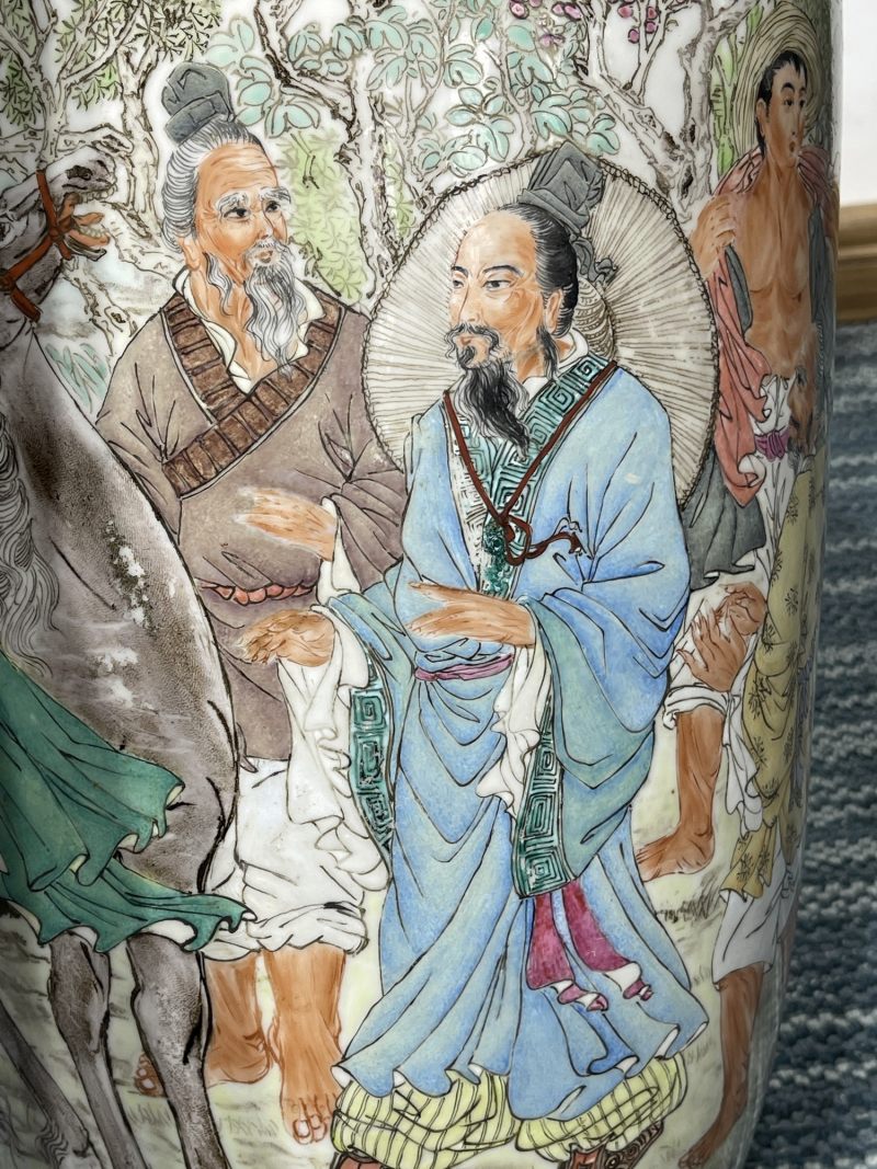 解放后 粉彩伯乐相马纹棒槌瓶 - 图6