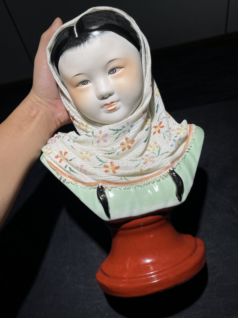解放后 少女批纱瓷塑 - 图2