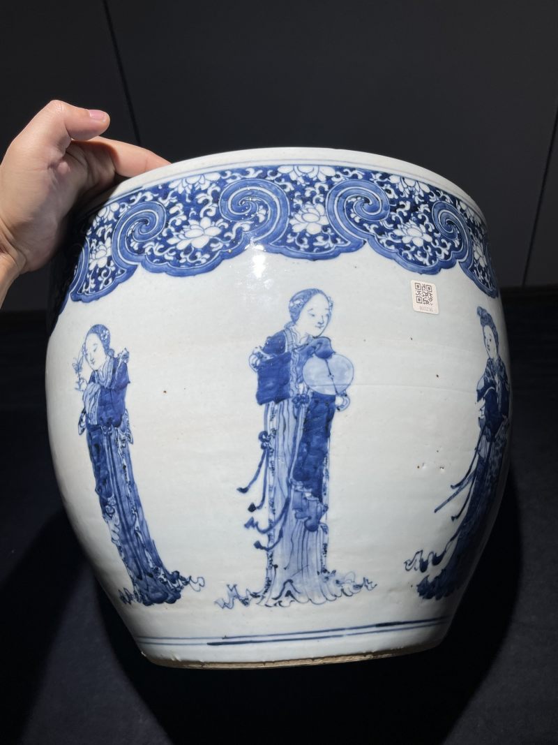 清晚期 青花仕女纹卷缸 - 图2