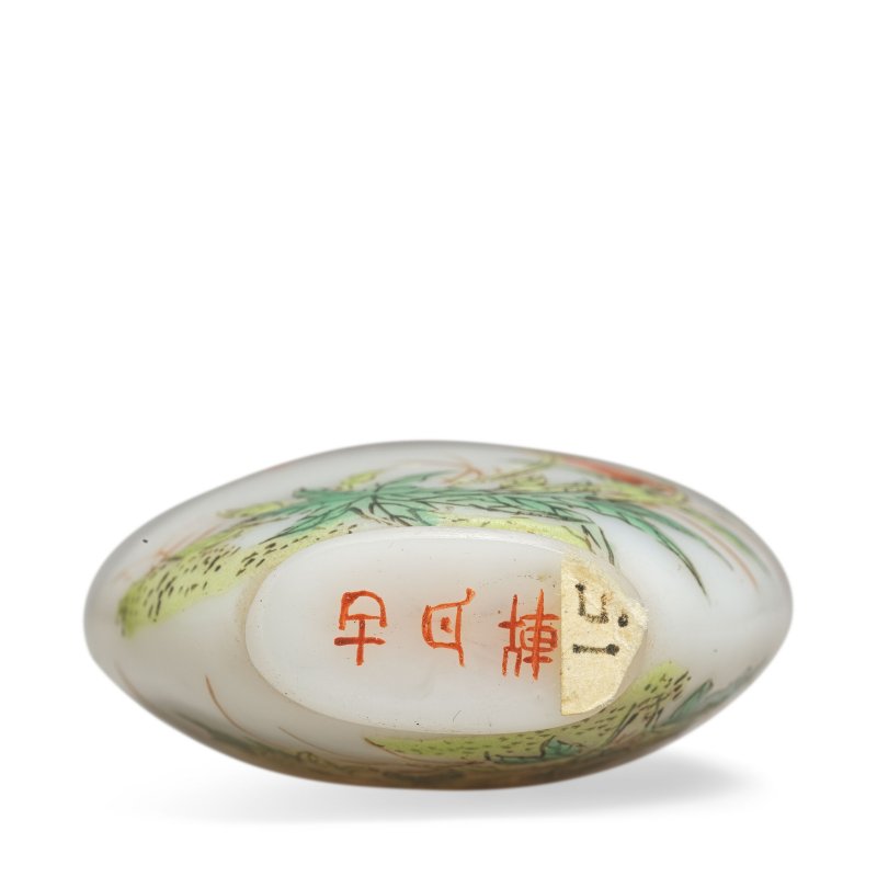 清晚期 玻璃胎畫琺琅鼻烟壺 | AN ENAMELLED GLASS SNUFF BOTTLE - 图2