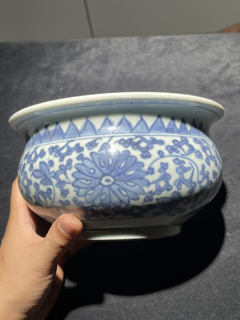 清早期 青花花卉纹香炉一组3件 - 图4