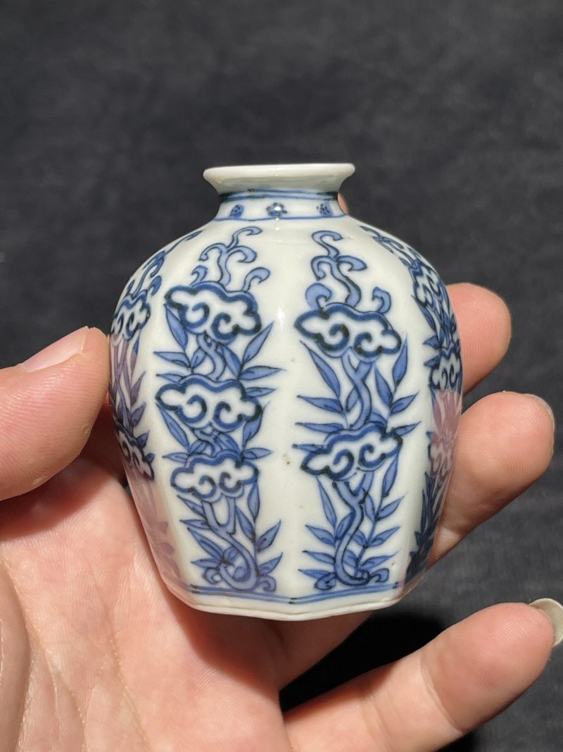 清中期 青花灵芝翠竹纹八棱小罐 - 图3