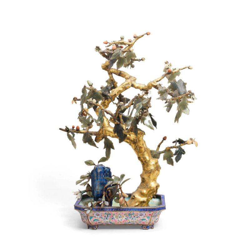 清乾隆 銅胎畫琺琅八方盆及御題詩青金石山子盆景 | A MAGNIFICENT PAINTED ENAMEL JARDINIÈRE WITH A HARDSTONE AND GLASS EMBELLISHED TREE AND IMPERIALLY-INSCRIBED LAPIS LAZULI BOULDER