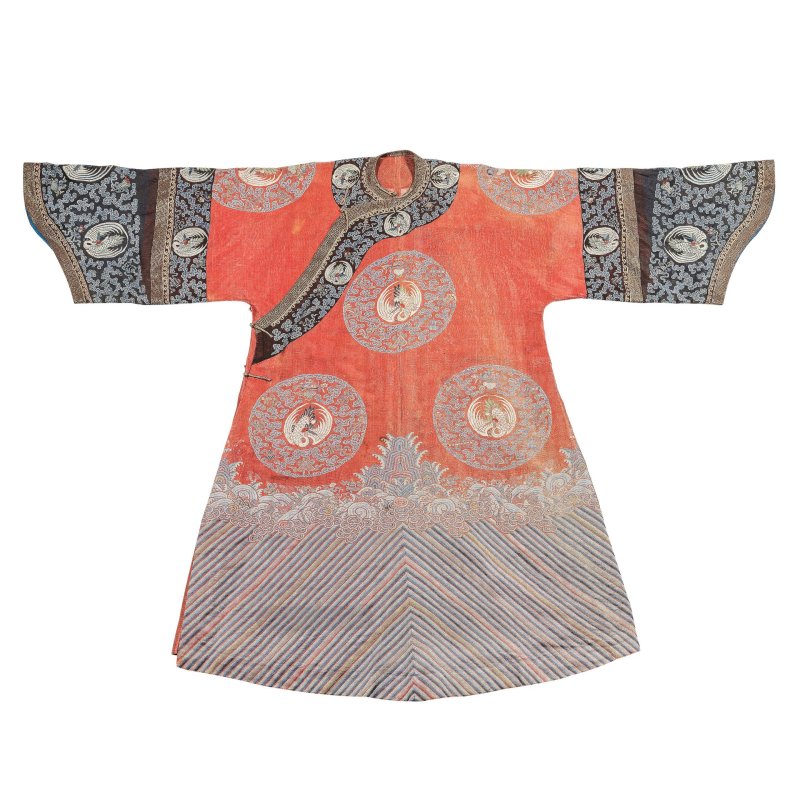 十九世紀 珊瑚地納紗緞綉鶴紋吉服 | A CORAL-GROUND SEMI-FORMAL EMBROIDERED GAUZE COURT ROBE, JIFU