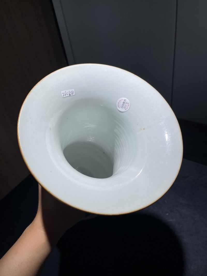 清代 粉彩瓷器一组四件 - 图5