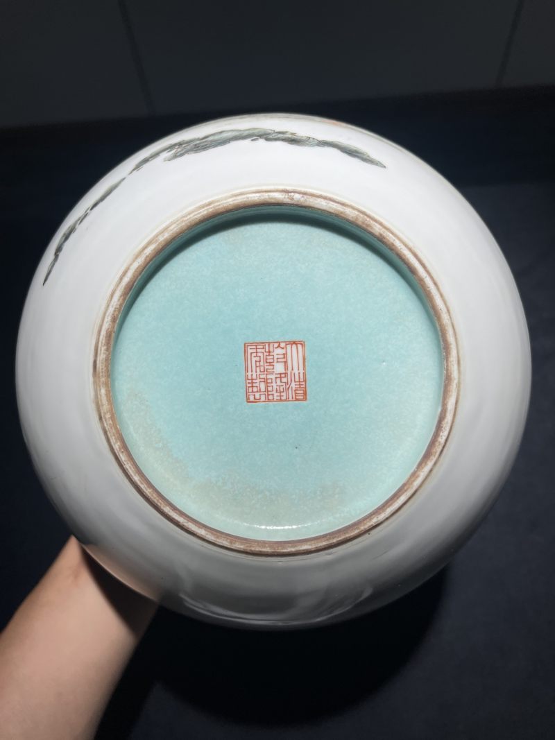 清晚期 粉彩八仙纹天球瓶 - 图14