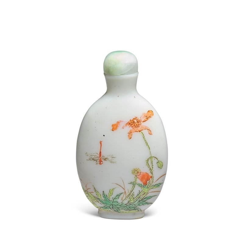 清晚期 玻璃胎畫琺琅鼻烟壺 | AN ENAMELLED GLASS SNUFF BOTTLE - 图3