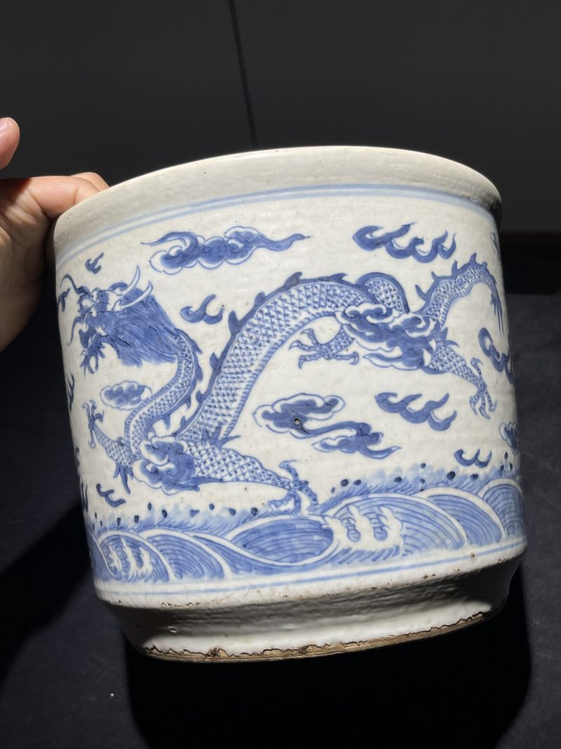 清代 青花炉、卷缸、瓶一组3件 - 图9