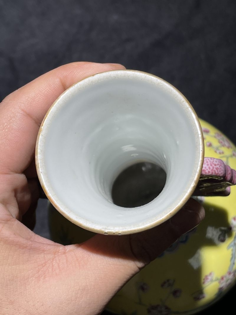 民国 黄地粉彩九秋图双耳瓶一对 - 图24