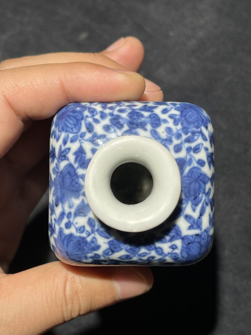 清中期 青花婴戏纹四方小瓶 - 图7