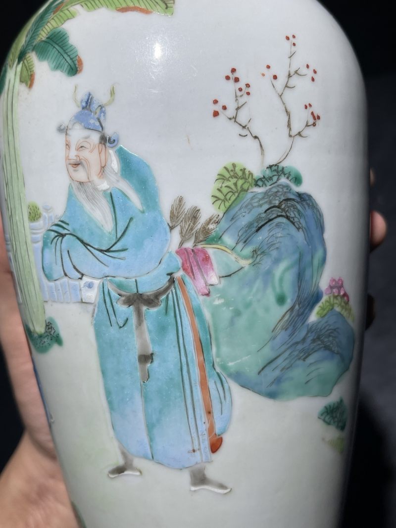 清中期 粉彩人物纹观音瓶 - 图7