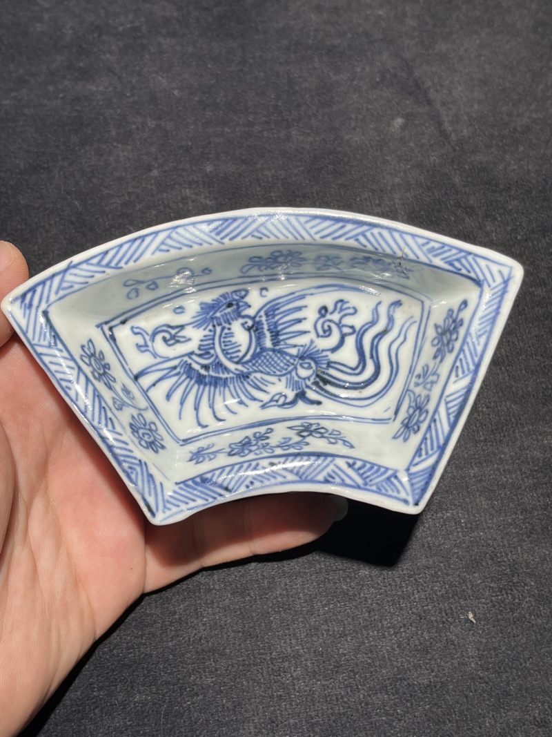 明万历 青花铁线描凤穿花纹攒盘一组十二件 - 图35