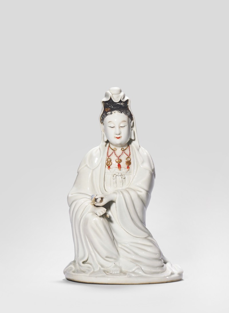 清乾隆 唐英风格粉彩观音坐像 - 图1