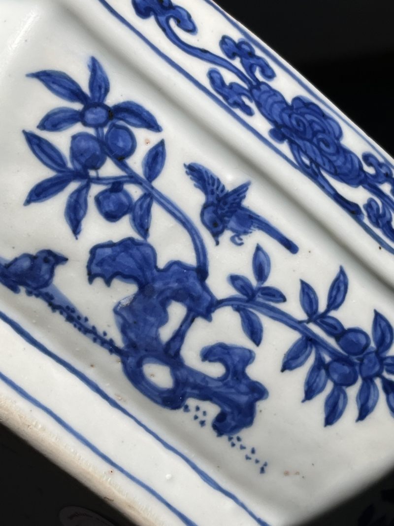 明嘉靖 青花花鸟纹八方大捧盒 - 图7