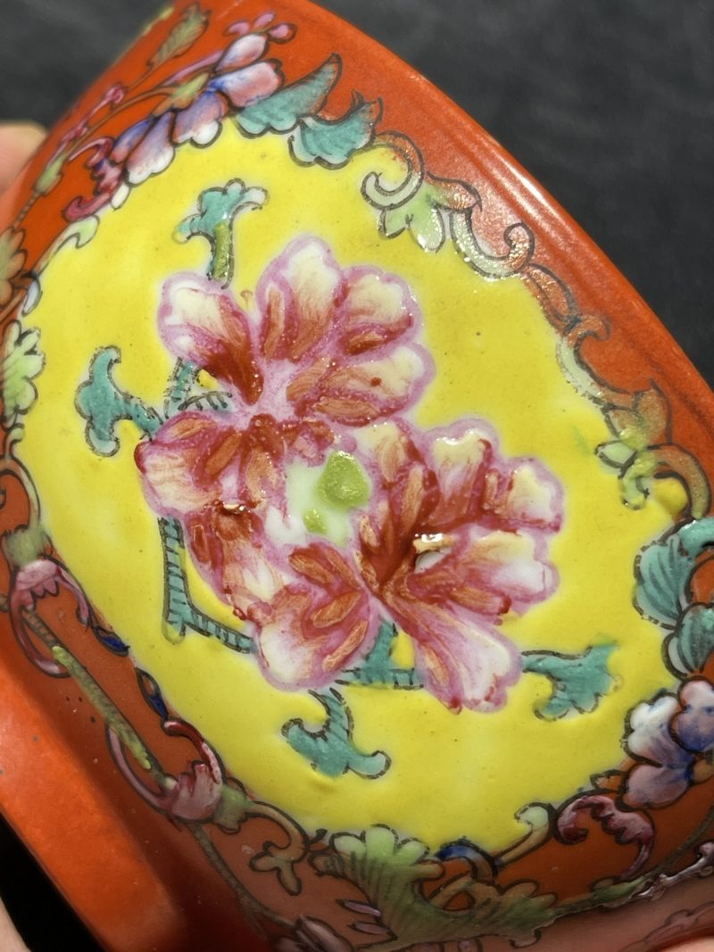 清光绪 珊瑚红开窗洋彩花卉纹碗一对 - 图15