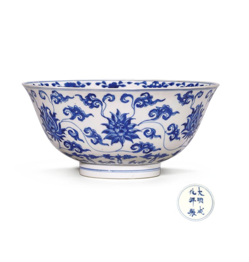 清康熙 仿宣窑青花花卉纹大碗