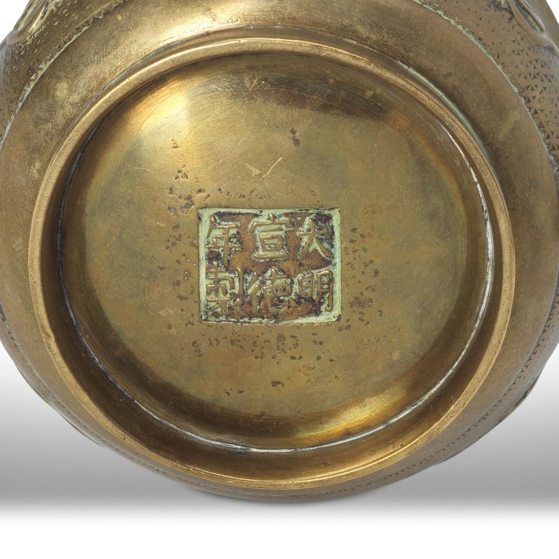 十七/十八世紀 銅福祿壽紋簋 | A BRONZE 'SHOUFULU' INCENSE BURNER, GUI - 图2