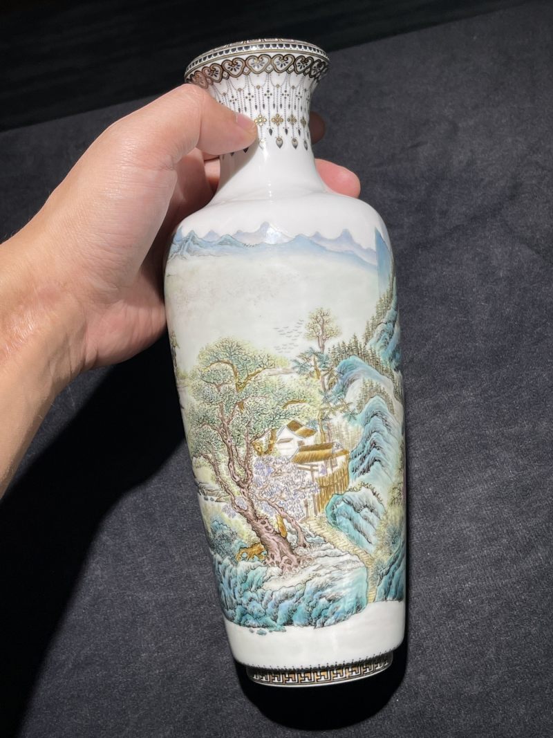 民国 粉彩山水纹洗口瓶 - 图5