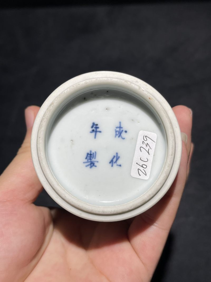 清康熙 青花仕女纹观音瓶 - 图6