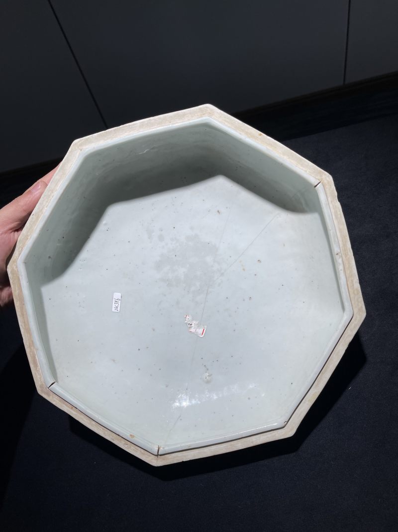 明嘉靖 青花花鸟纹八方大捧盒 - 图8